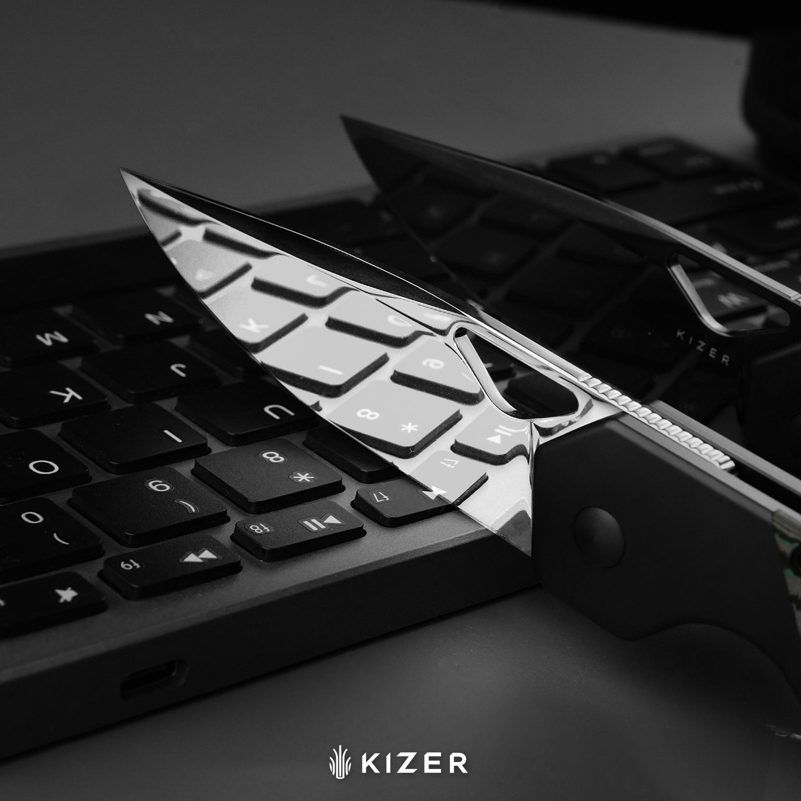 Militaw® | S45VN | Polished DLC Ultra | Titanium+KizerNova™ Joker Carbon Fiber| KizerB™ 3634A9