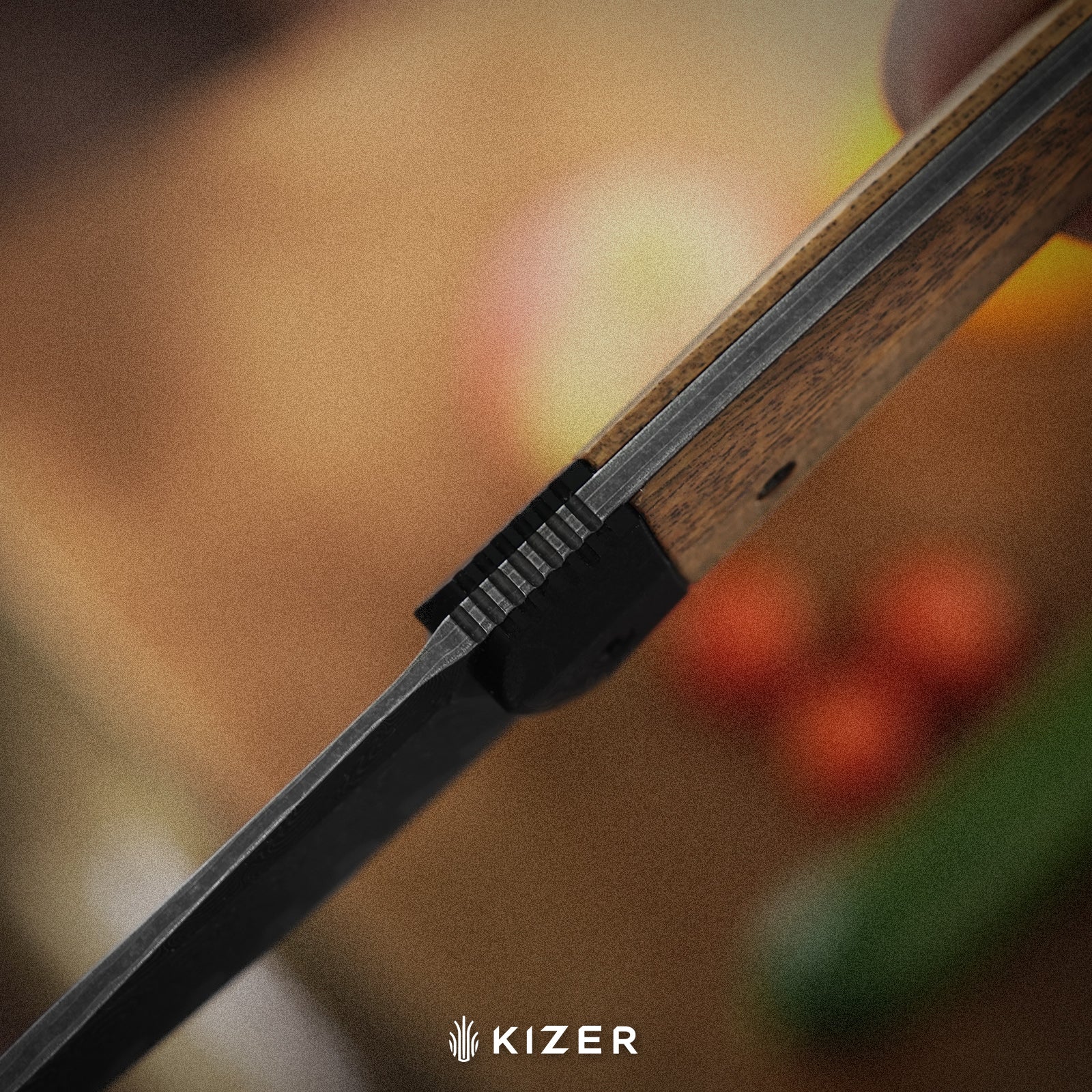 Momo Fix 3 | Norplex UltreX™ Micarta & Carbon Fiber | S35VN | KizerB™ 1124A2