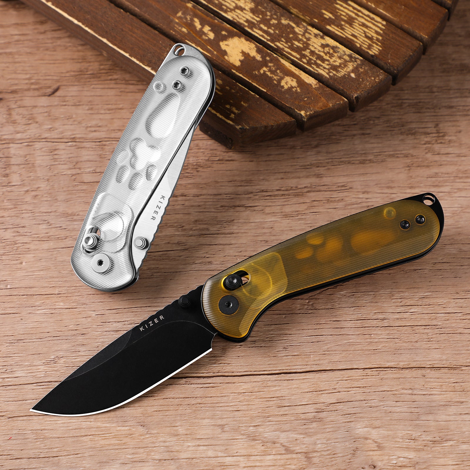 Buddy II | Kizer Clutch Lock™ | Acrylic | AEB-L Satin | KizerV™ 3790A2
