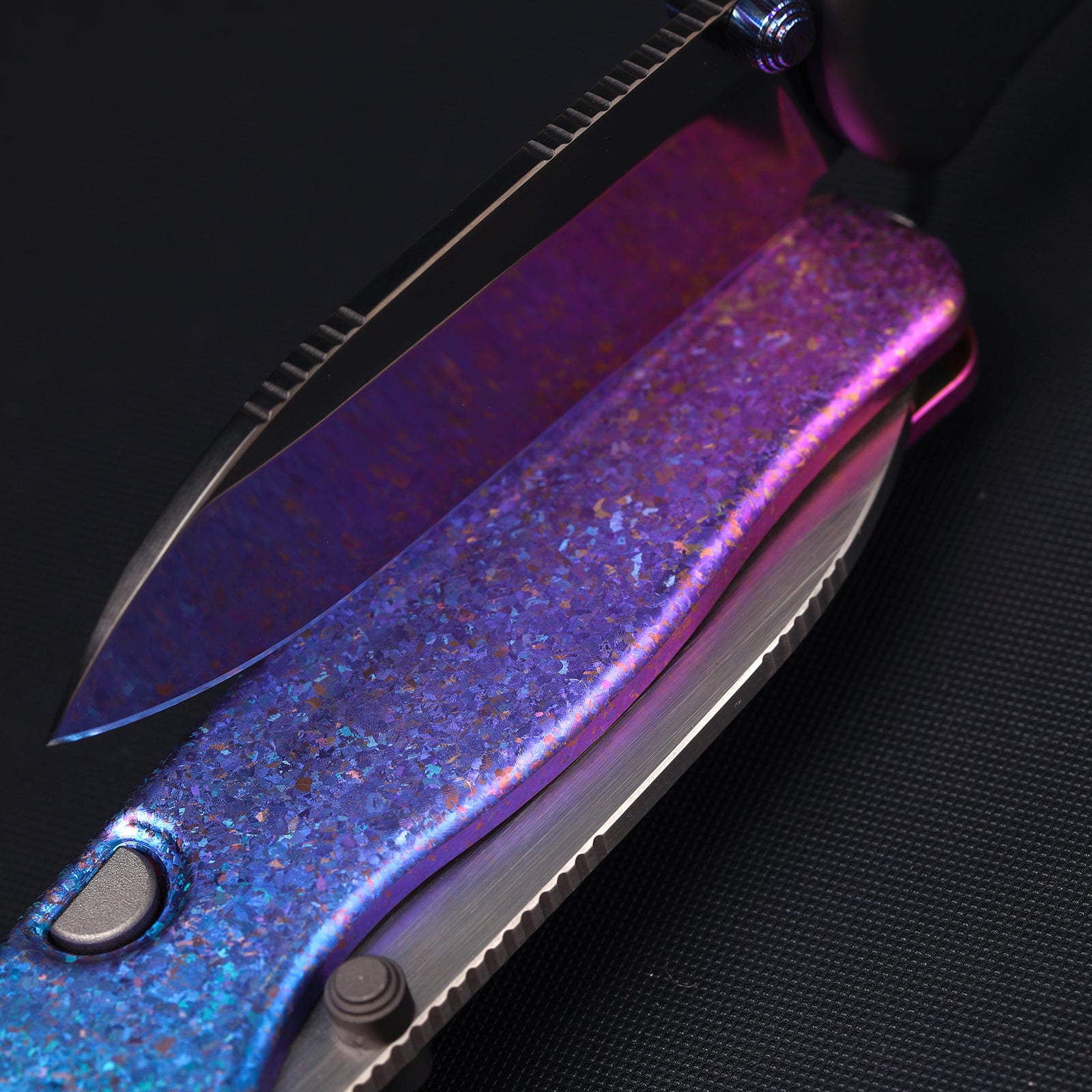 Drop Bear® Zero | Kizer Button Liner Lock™ + Titanium Damascus | M390 + Polished DLC Ultra + Hollow Grind | DLC Titanium | KizerB™ 3619BDA6