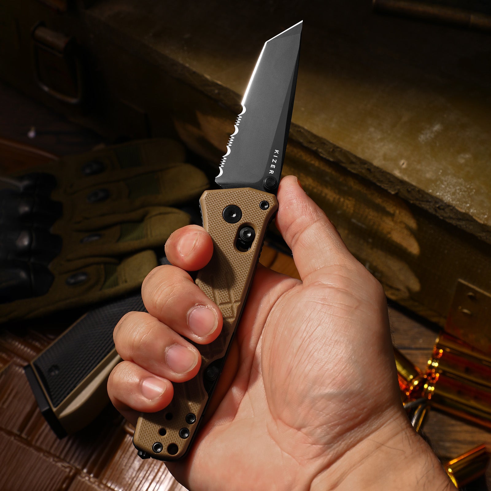 Aegis T | Partially-Serrated Edge | Kizer Clutch Lock™ | Rescue Hook & Glass Breaker | KizerV™ 3774CTA3