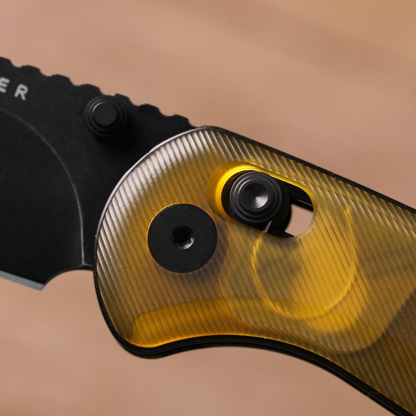 Buddy II | Kizer Clutch Lock™ | Acrylic | AEB-L Satin | KizerV™ 3790A2