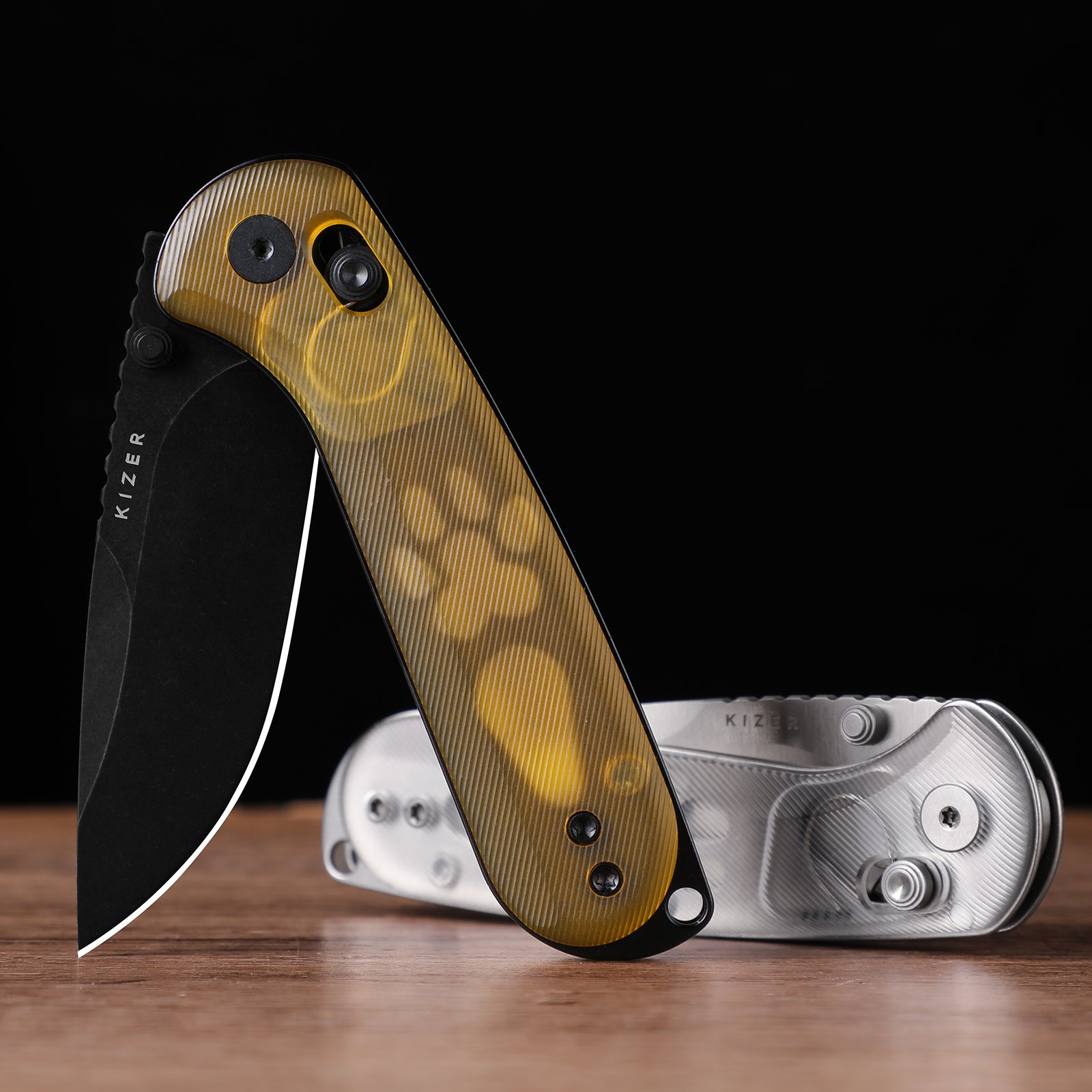 Buddy II | Kizer Clutch Lock™ | Acrylic | AEB-L Satin | KizerV™ 3790A2