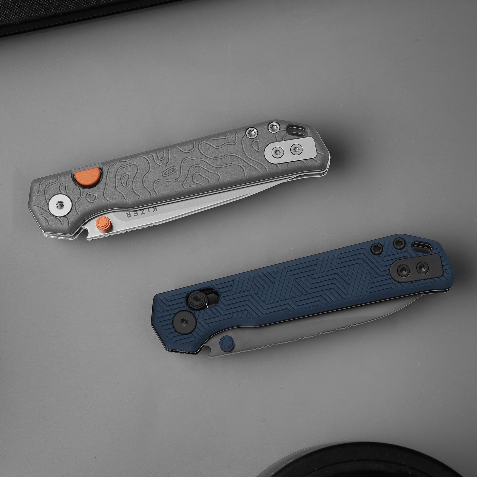 Begleiter 2.9 | Kizer Button Liner Lock™ | Vortex Pattern Micarta | BD1N | Gray PVD | KizerV™ 3458.2BDA2