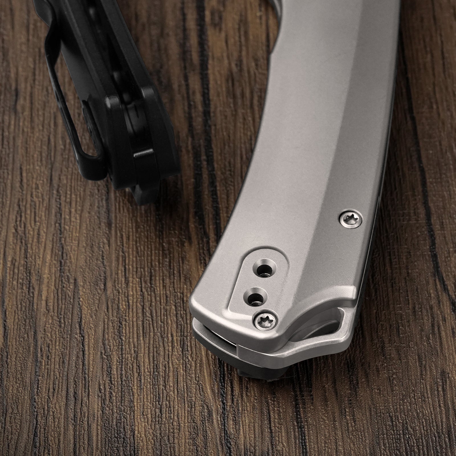 T1 CD | Kizer Clutch Lock™ | M390 | Aluminum Handle | KizerB™ 3490.2CDA2