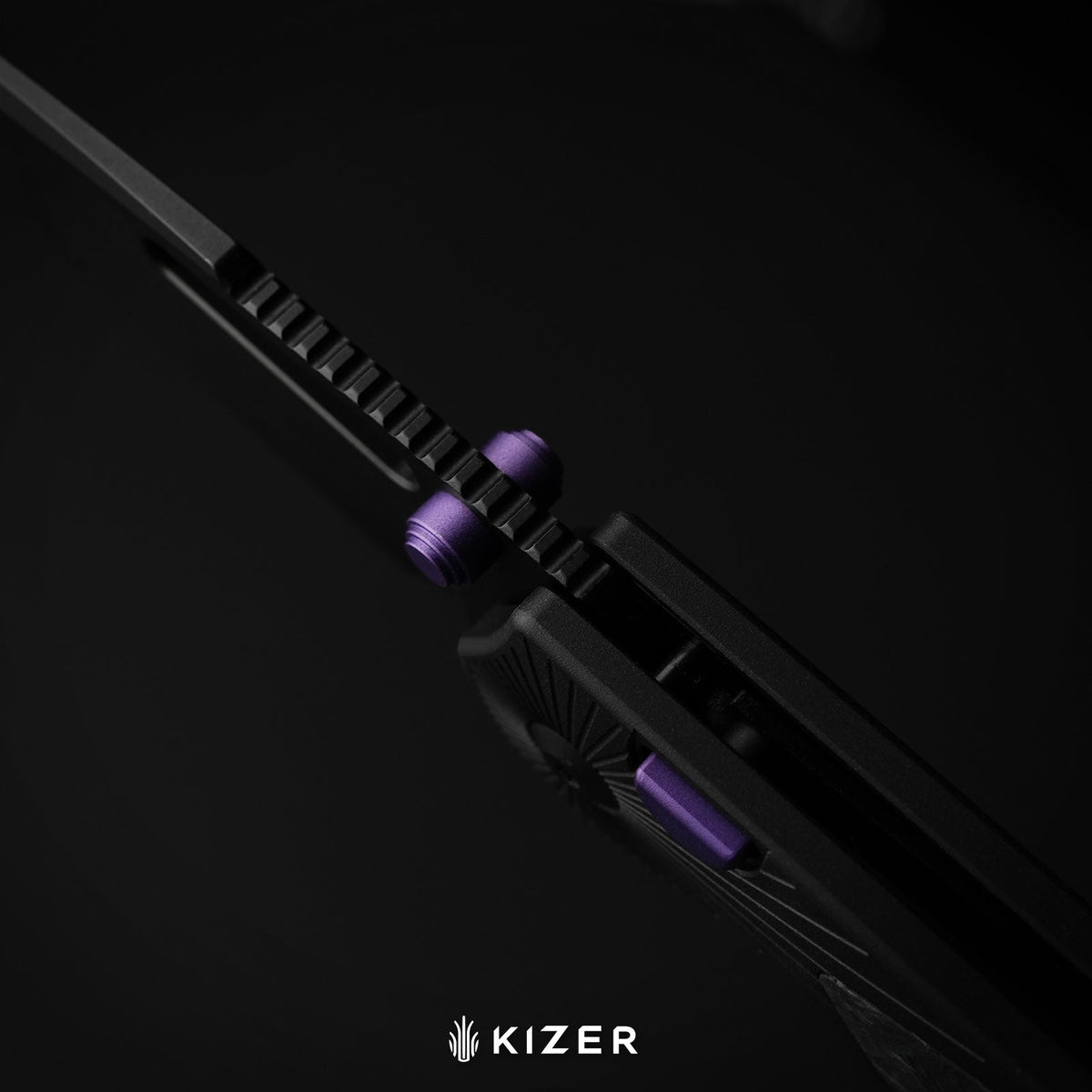 Durandal | Kizer Button Liner Lock™ | Aluminum &  Fatcarbon® Purple Haze  | S35VN + Satin | KizerB™ 3765BD3