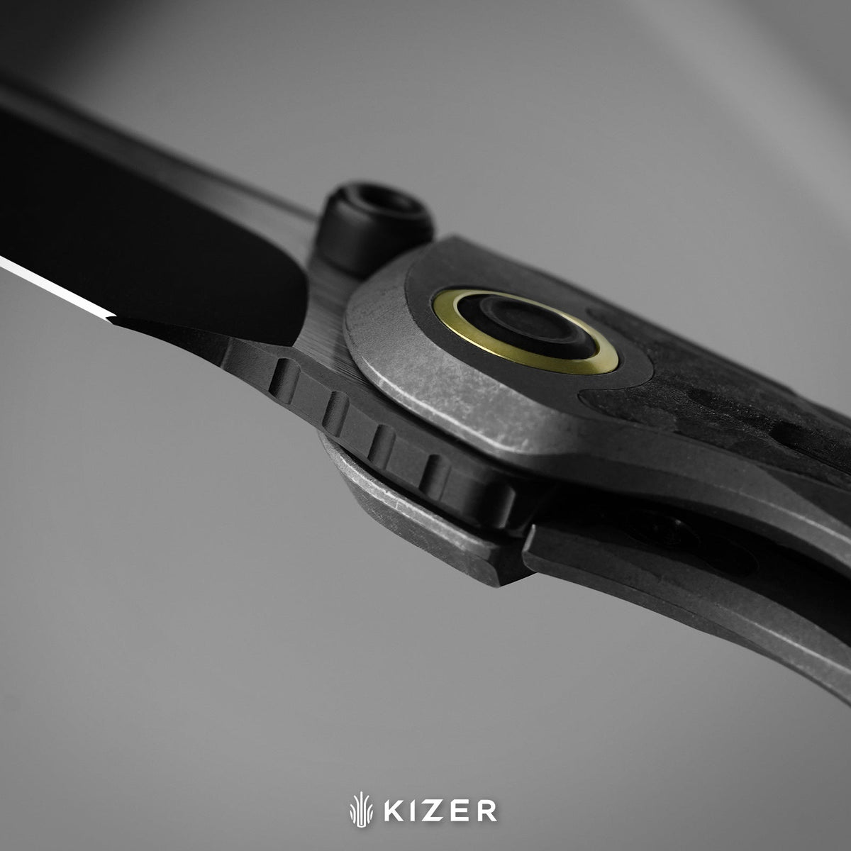 SILVER WING-LITE | S45VN+Stonewashed+Flat Grind | Titanium & Carbon Fiber | KizerB™ ZX-FK09A2