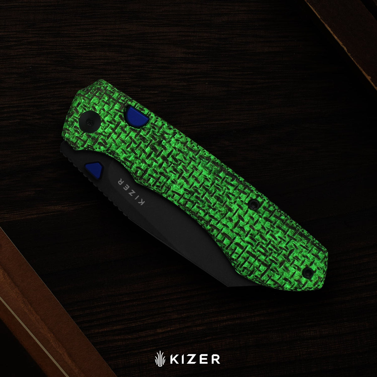 Wharning | Wharncliffe | Kizer Button Liner Lock™ | N690 | GID canvas micarta | KizerV™ 3738BW3
