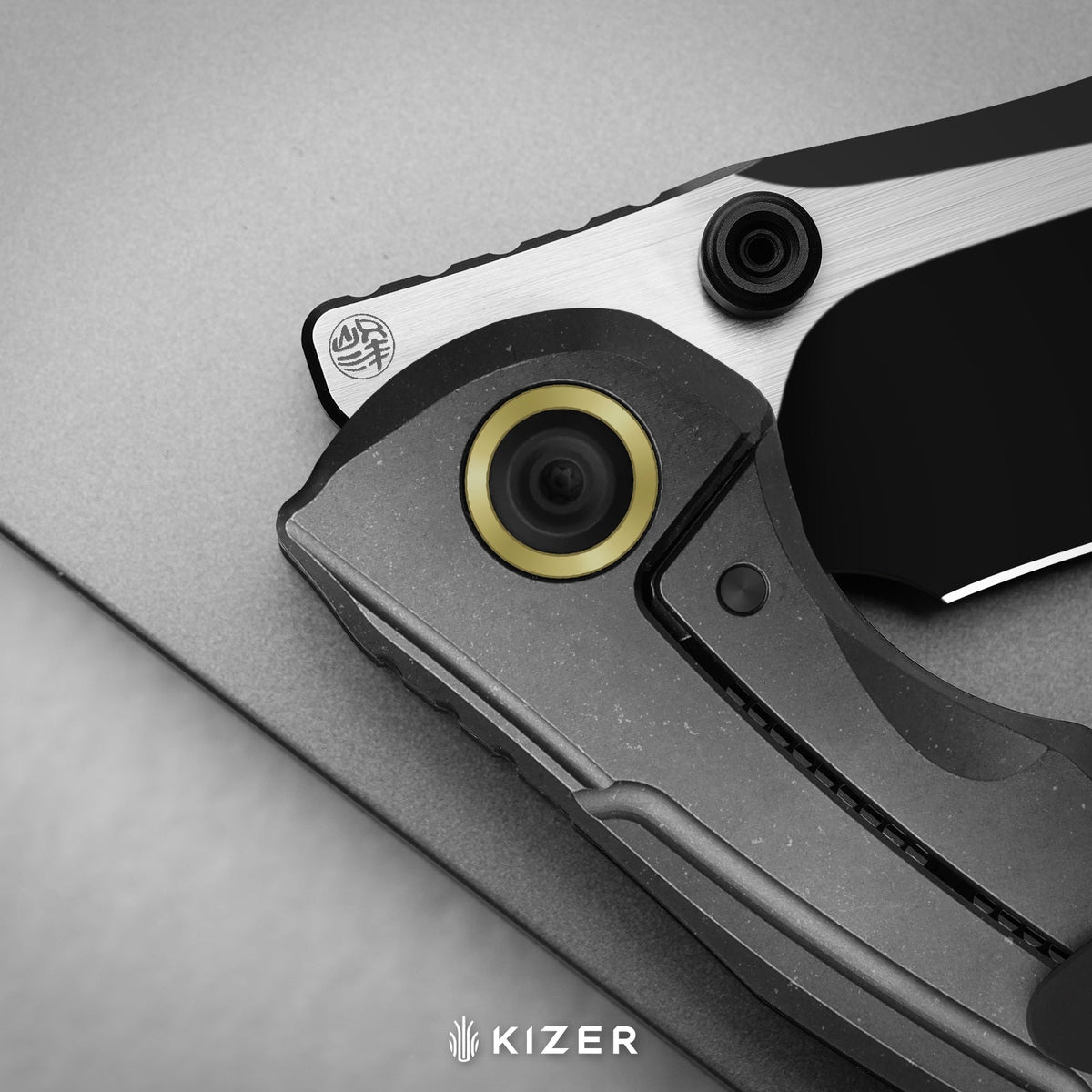 SILVER WING-LITE | S45VN+Black PVD Coating & Flat Brushed+Flat Grind | Titanium & Carbon Fiber | KizerB™ ZX-FK09A1