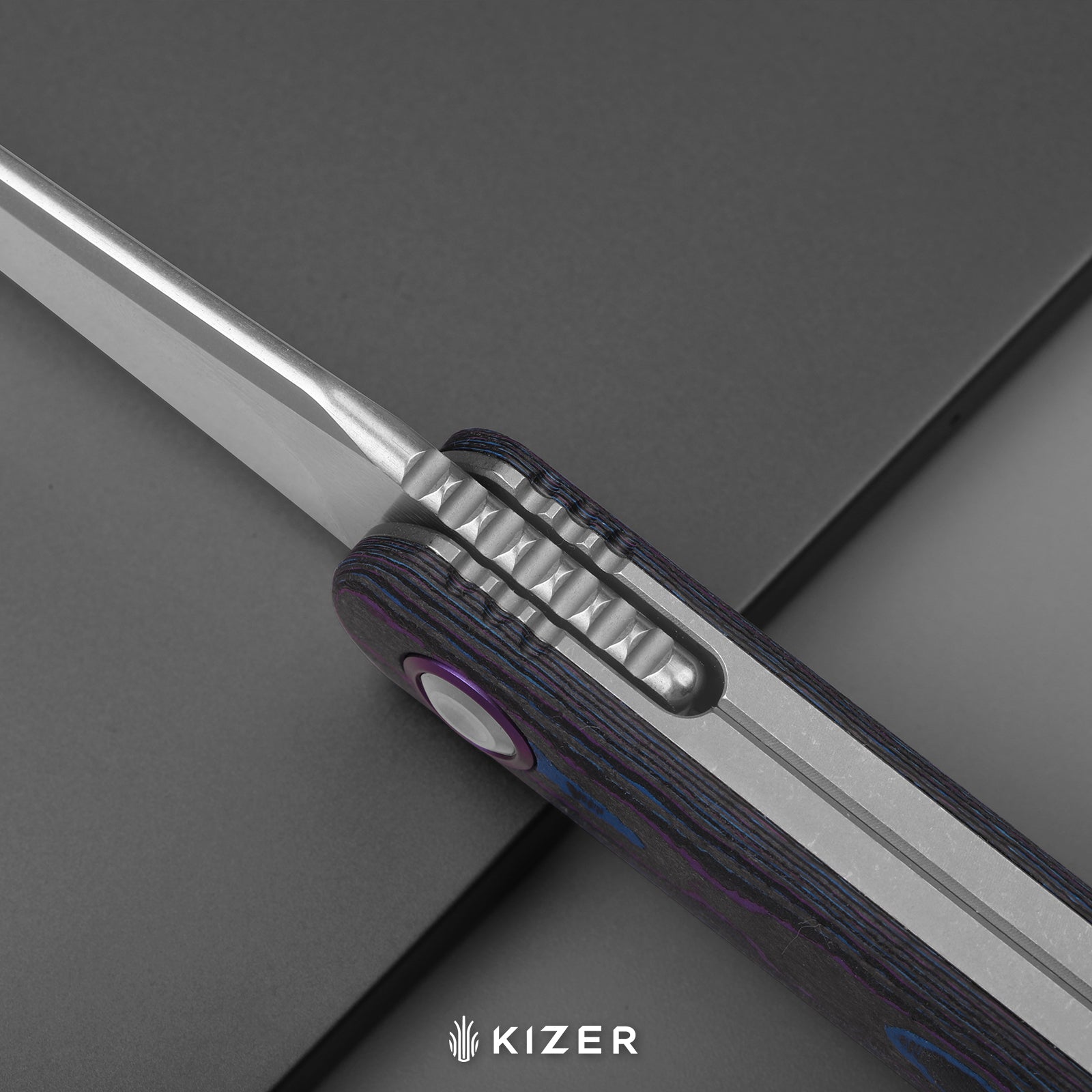 Feist 3 | CPM S90V + Stonewashed & Flat Brushed | UV-Luminescent | Clip Point | Titanium & CamoCarbon Damtanium | KizerX™ 3499.3A2