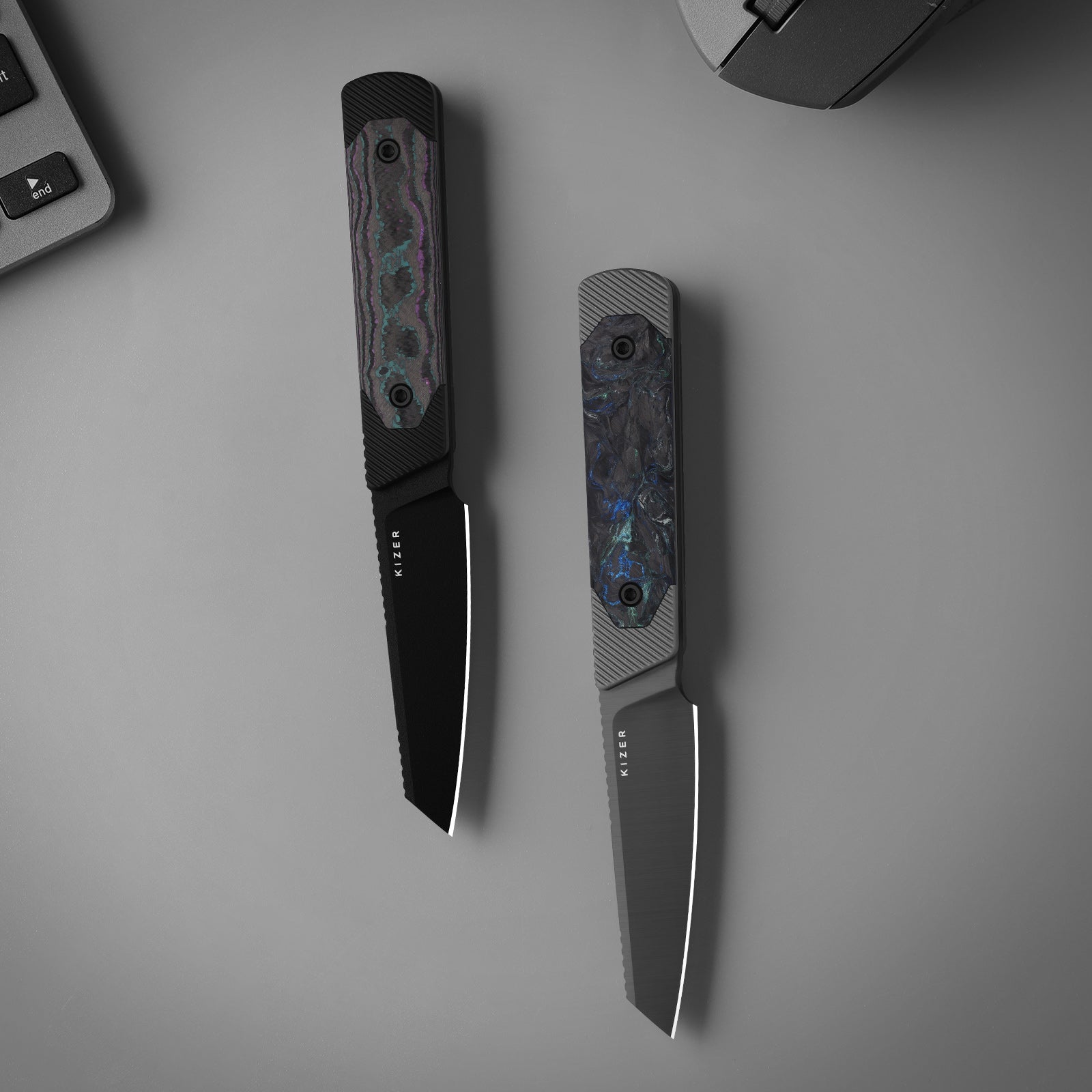 Hallow | Aluminium + Camo Carbon JAZZ  | CPM 10V | KizerB™ 1123A1