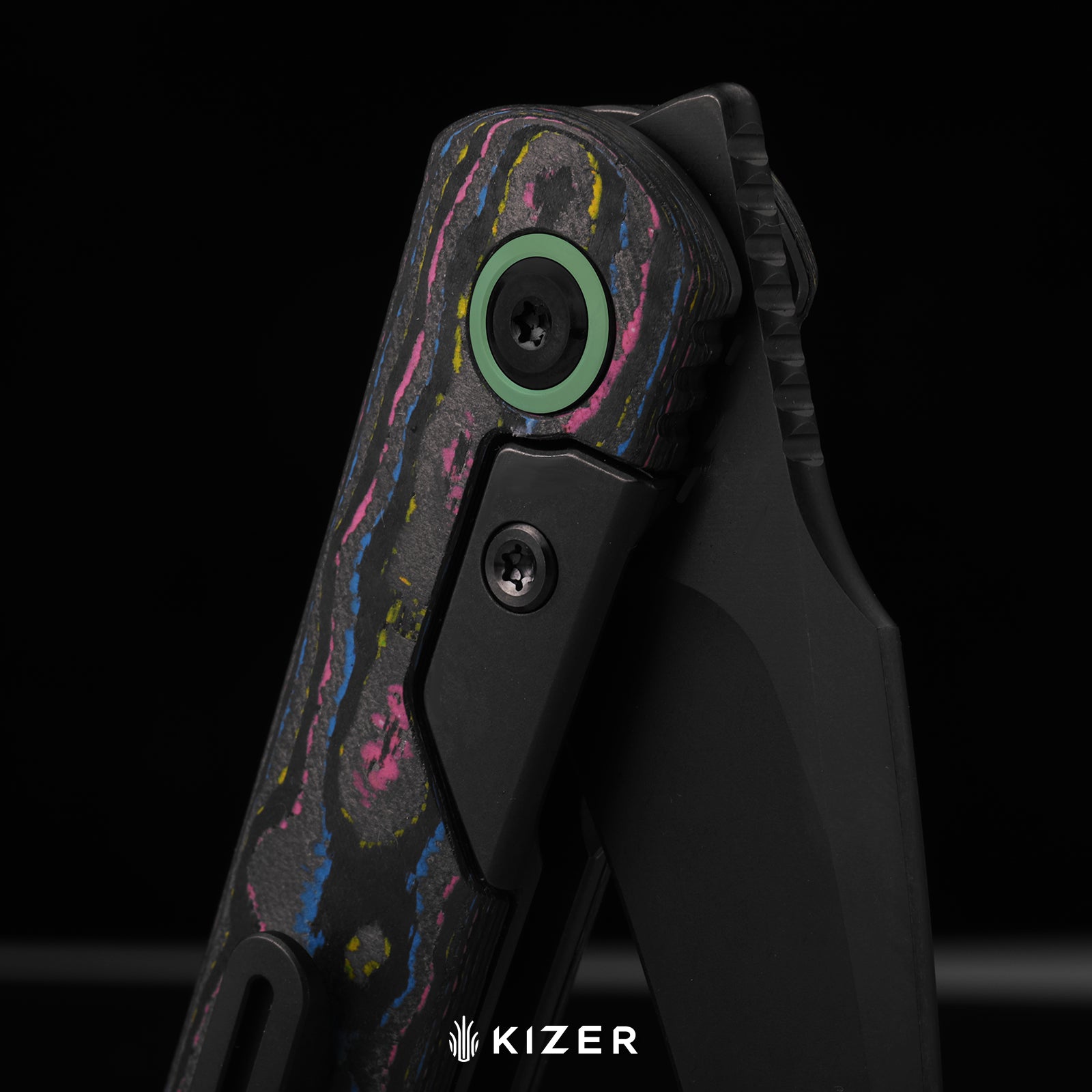 Feist 3 | CPM S90V + Stonewashed & Flat Brushed | UV-Luminescent | Clip Point | Titanium & CamoCarbon Damtanium | KizerX™ 3499.3A2
