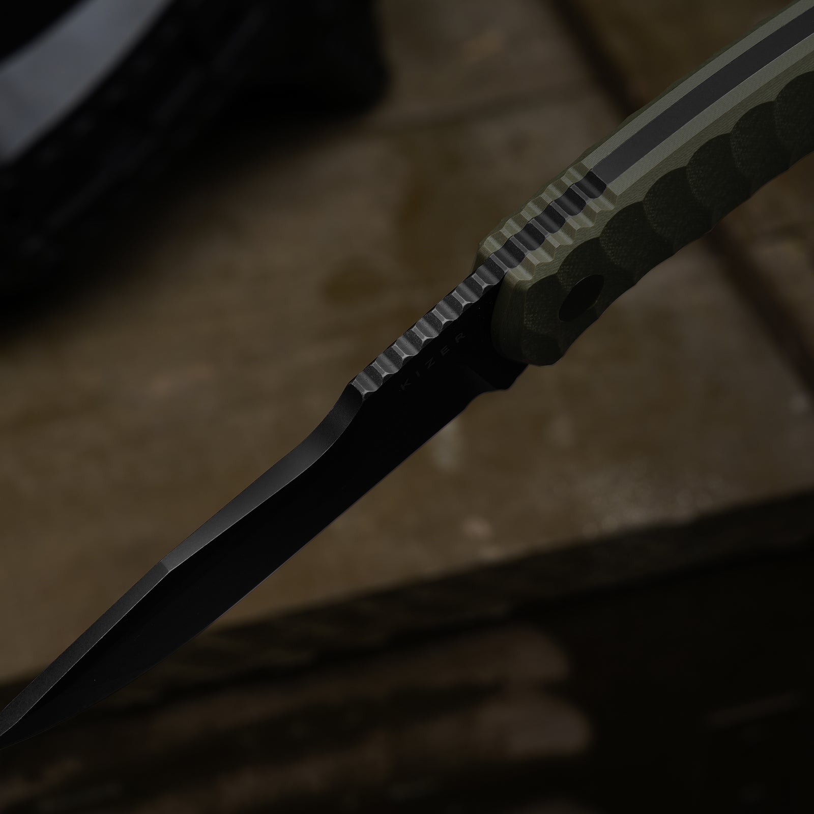 Billy Bones | Deep-Grooved G10 Handle｜Lightweight Tactical | AEB-L | Fixed Blade | KizerV™ 1115A2